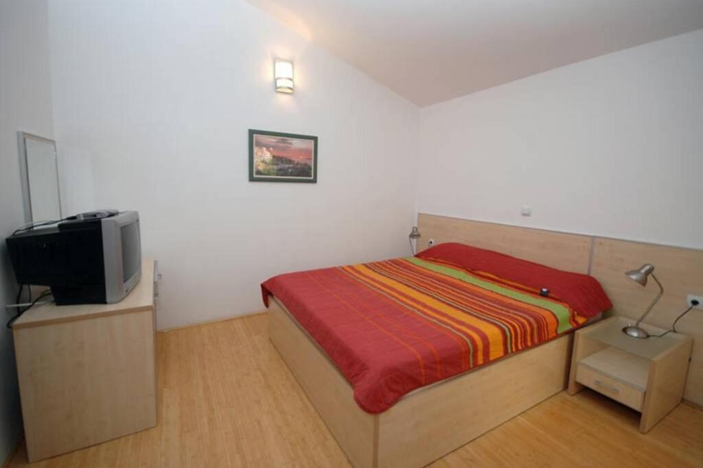 Bmv Room For 2-3 With Greenery View Sveti Stefan Eksteriør bilde